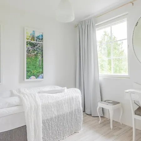 Bed & Breakfast Jokivarsi 3*