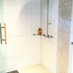 Jokivarsi לינה וארוחת בוקר