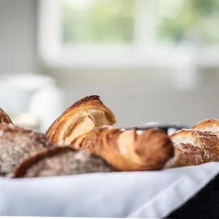 Bed & Breakfast Jokivarsi 3*