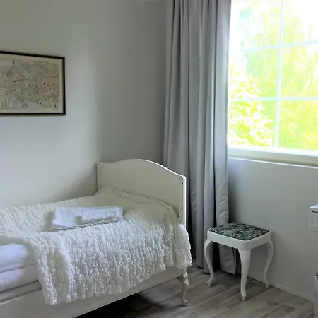 Jokivarsi Oda ve Kahvaltı 3*
