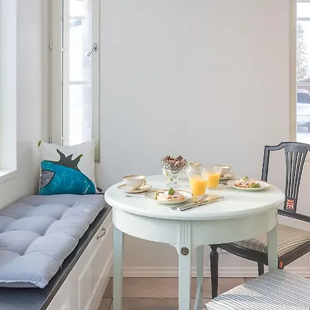 Bed & Breakfast Jokivarsi 3*