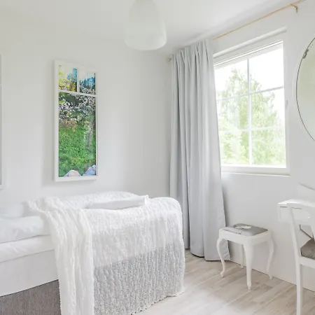 Jokivarsi Bed & Breakfast